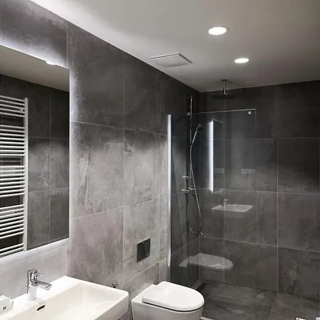 Apartman 4 Room, 2 Bath, Parking Prága