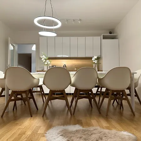 4 Room, 2 Bath, Parking Apartment *