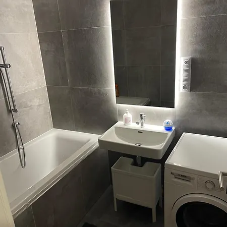 Apartment 4 Room, 2 Bath, Parking