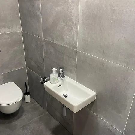 Apartman 4 Room, 2 Bath, Parking Prága