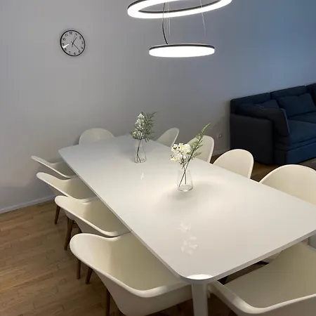 4 Room, 2 Bath, Parking Apartamento