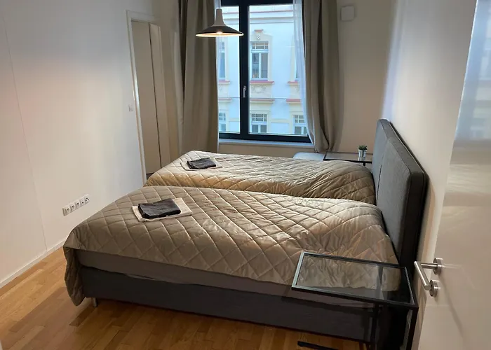 4 Room, 2 Bath, Parking Lejlighed *