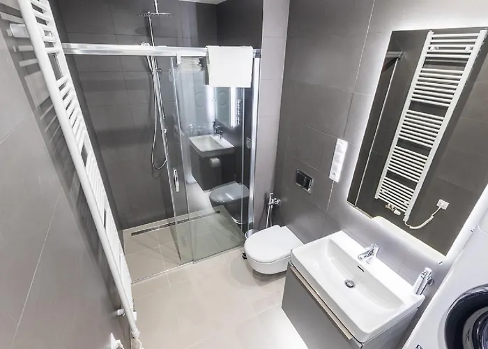 4 Room, 2 Bath, Parking Apartman Prága