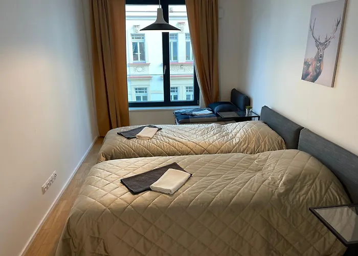 4 Room, 2 Bath, Parking